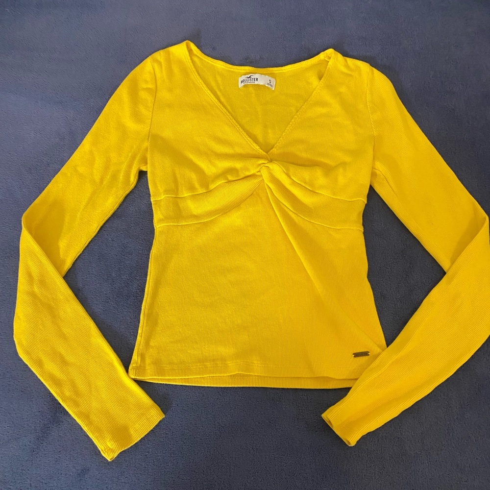 Long sleeve Hollister size small